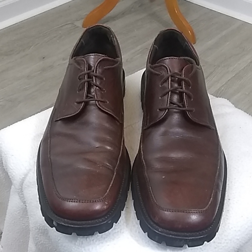 Gordon rush with vibrant soles